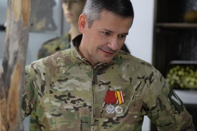 Офицер Игорь Гончаров передал в музей-диораму уникальные экспонаты с СВО